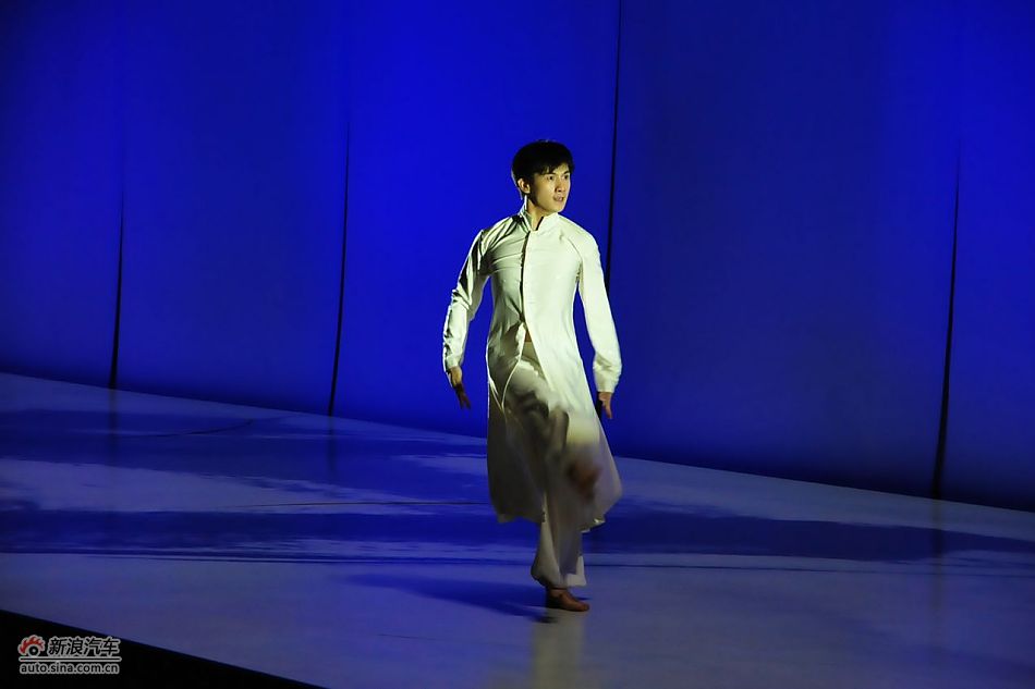 上海歌舞团艺术总监 著名舞蹈家 黄豆豆