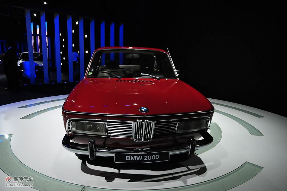 宝马2000