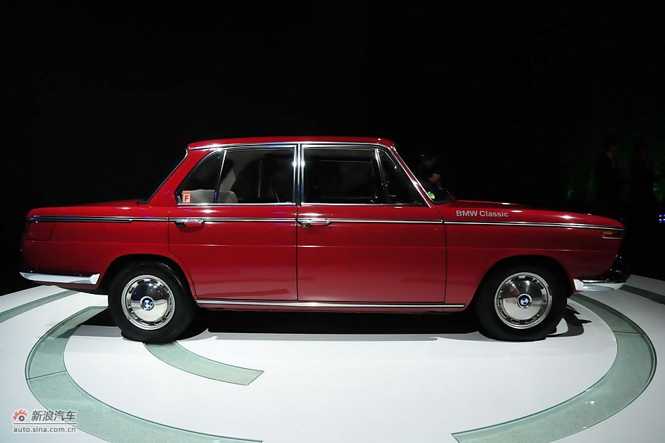 宝马2000