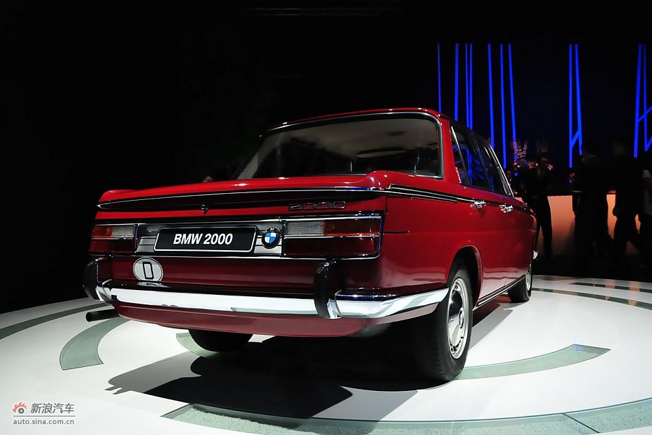 宝马2000