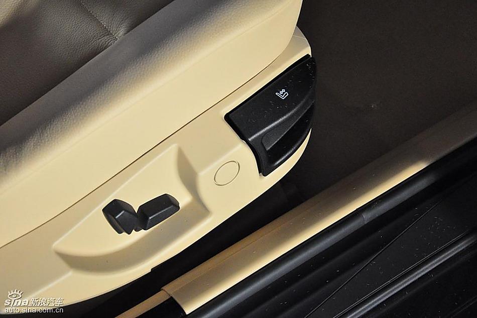 宝马520li领先型上市现场图