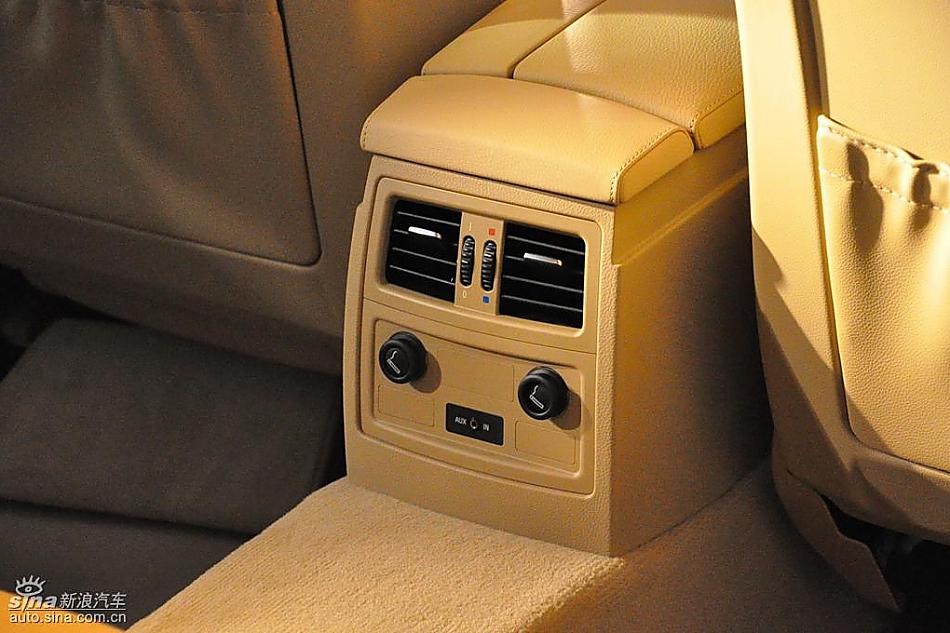 宝马520li领先型上市现场图