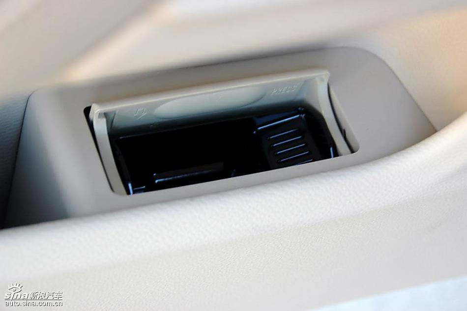 宝马新530Li内饰