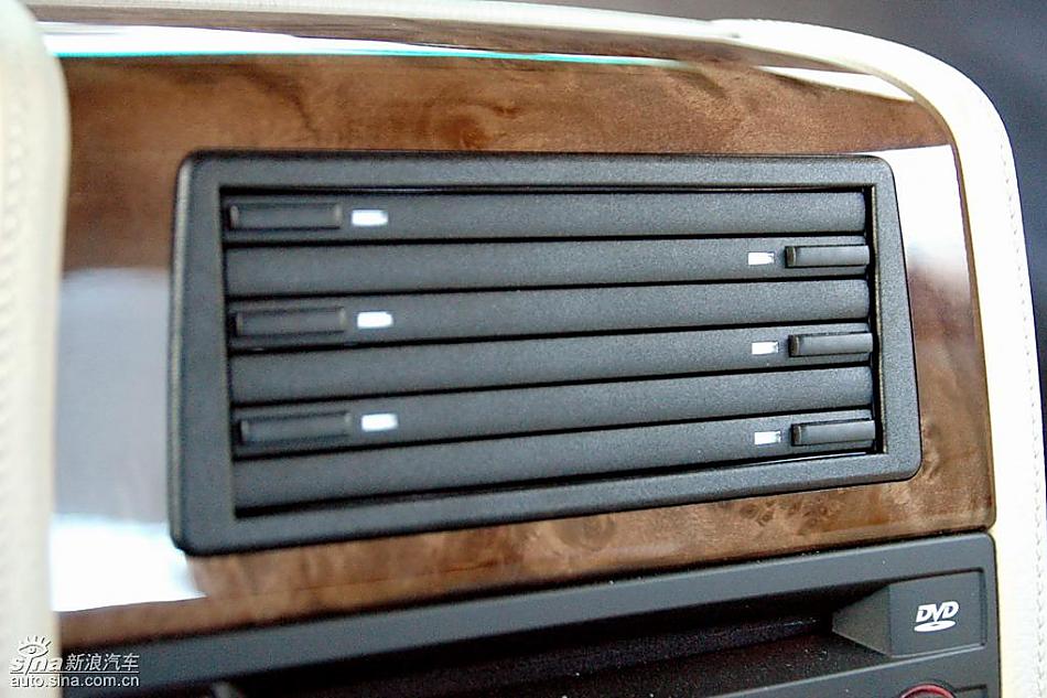 宝马新530Li内饰