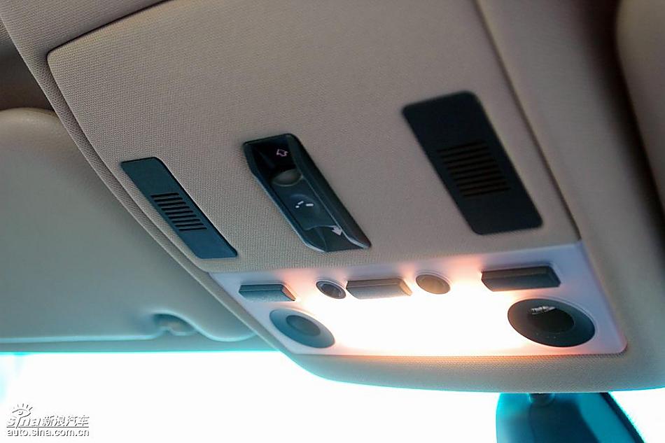 宝马新530Li内饰