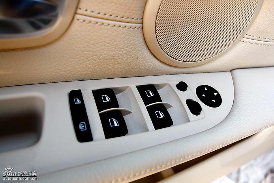 宝马新530Li内饰
