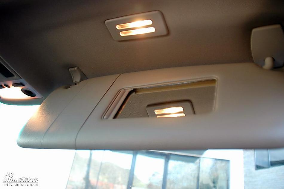 宝马新530Li内饰