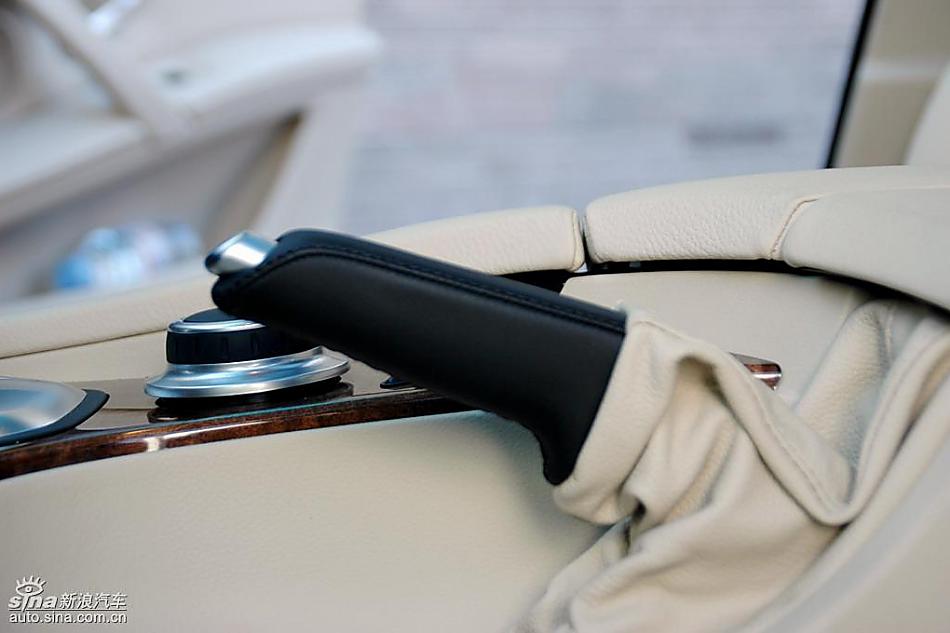 宝马新530Li内饰