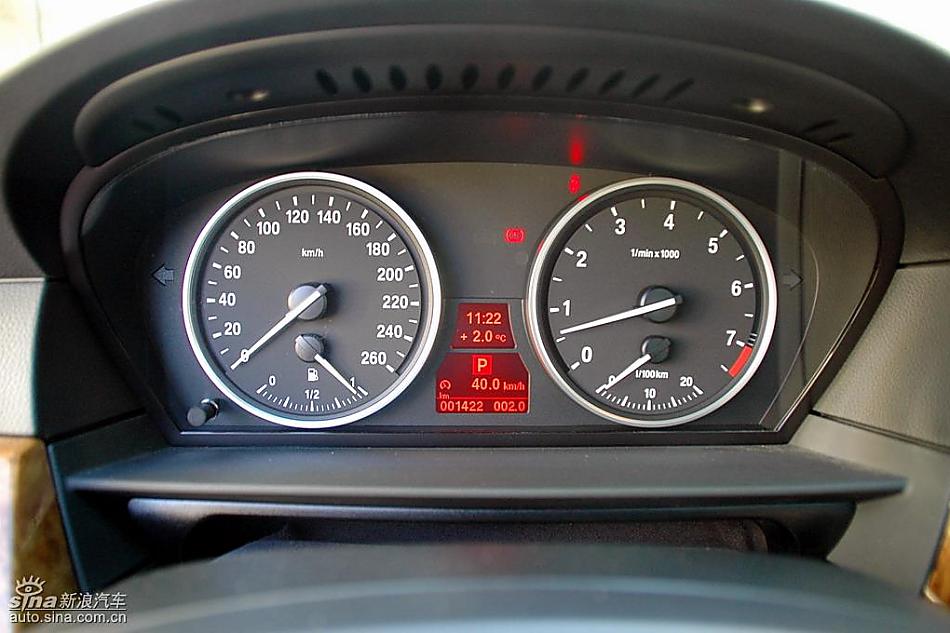 宝马新530Li内饰