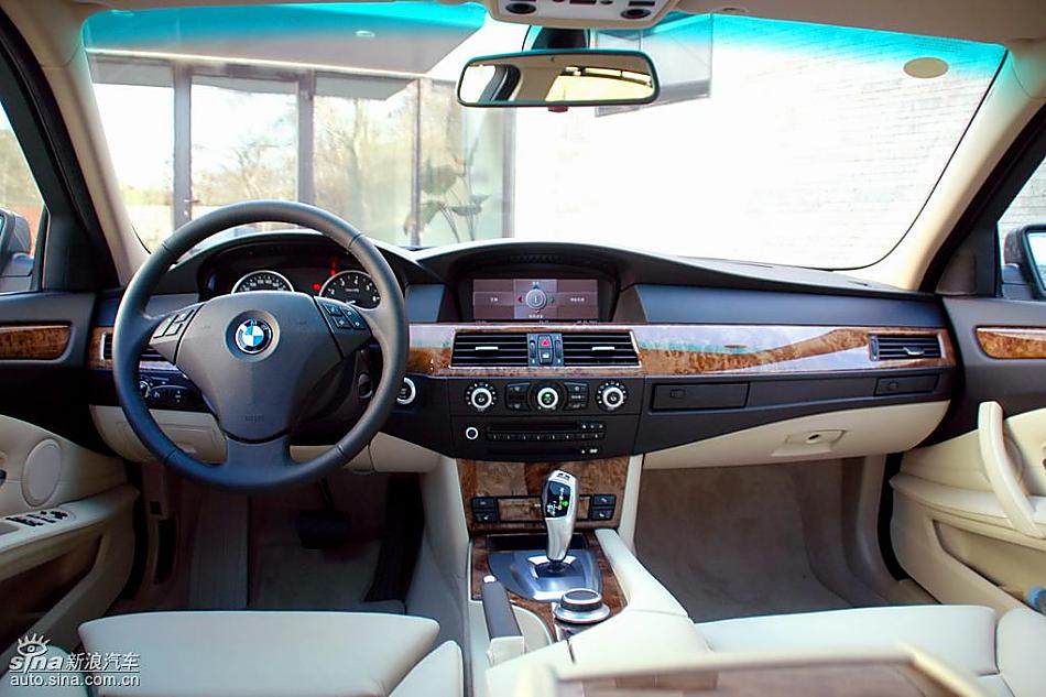 宝马新530Li内饰