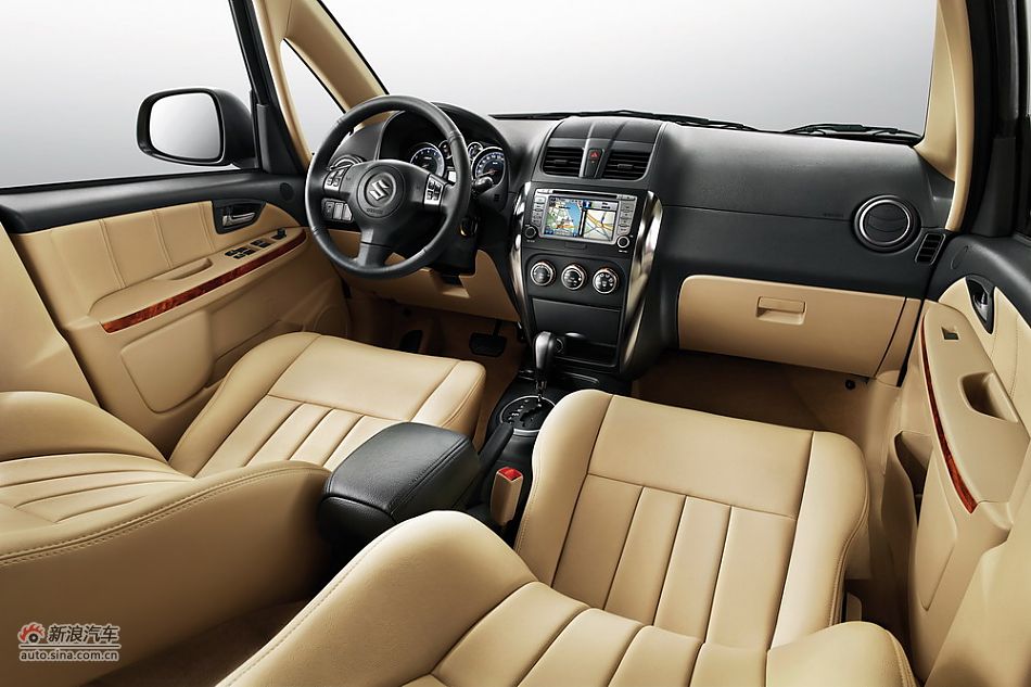 铃木天语尚悦内饰