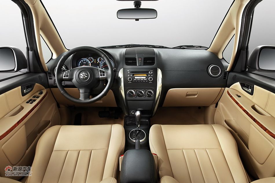 铃木天语尚悦内饰