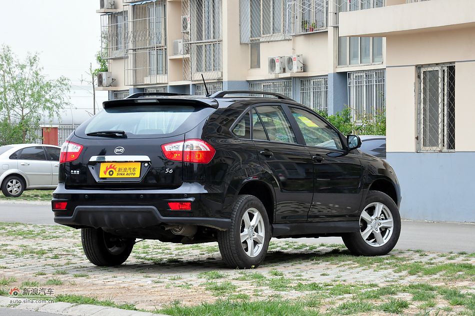 2011款比亚迪S6高清到店实拍