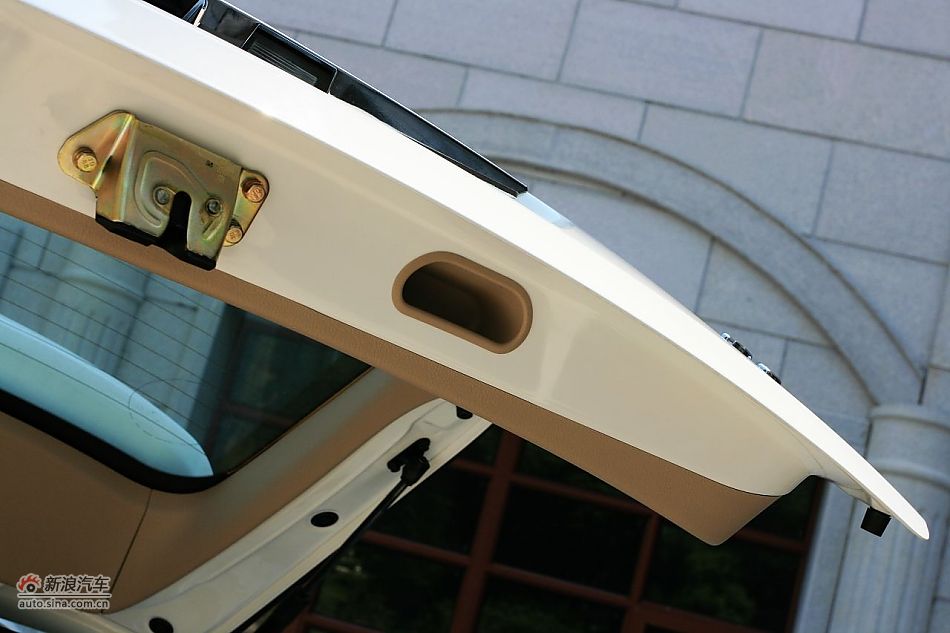 比亚迪S6内饰功能