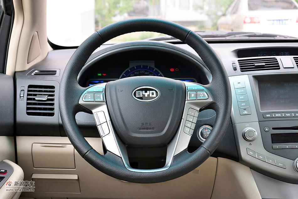 2011款比亚迪S6高清到店实拍