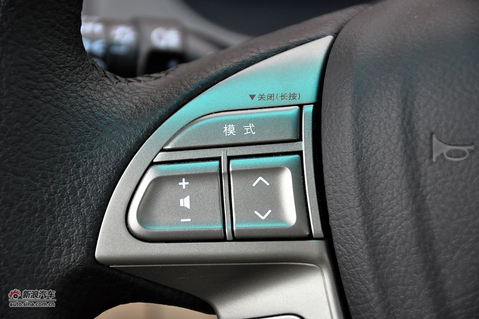 2011款比亚迪S6高清到店实拍