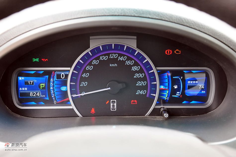 2011款比亚迪S6高清到店实拍