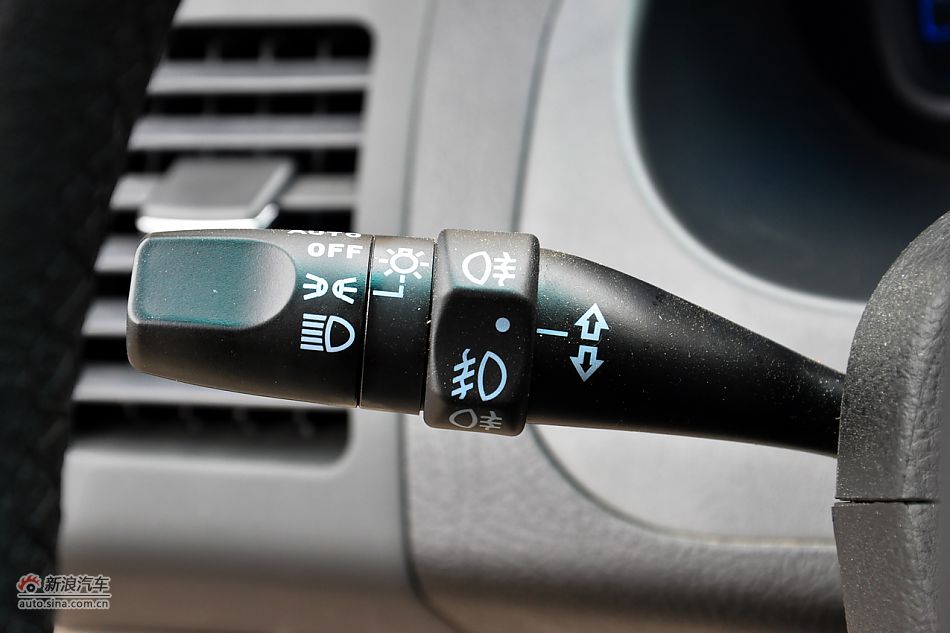 2011款比亚迪S6高清到店实拍