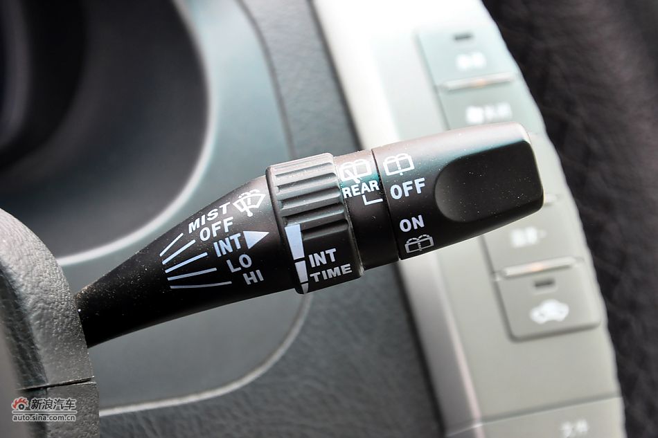 2011款比亚迪S6高清到店实拍