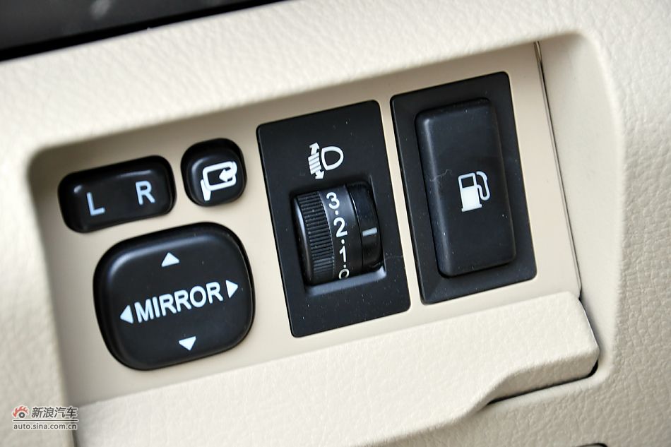 2011款比亚迪S6高清到店实拍