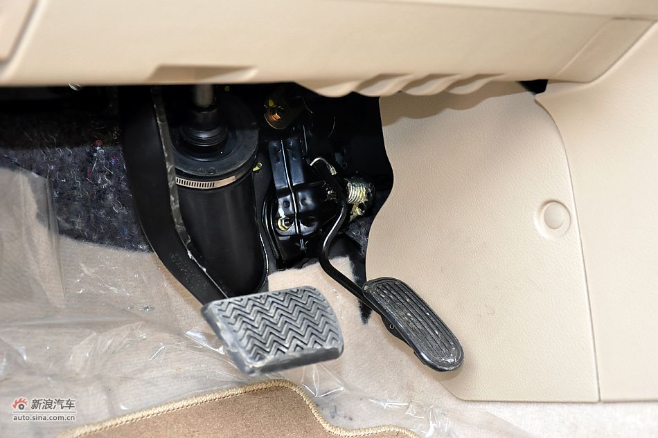 2011款比亚迪S6高清到店实拍