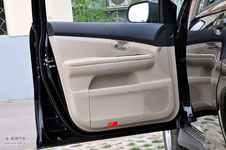 2011款比亚迪S6高清到店实拍