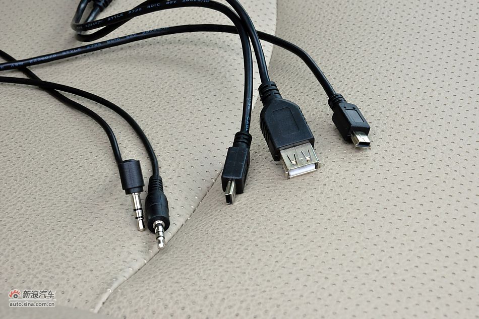 2011款比亚迪S6高清到店实拍