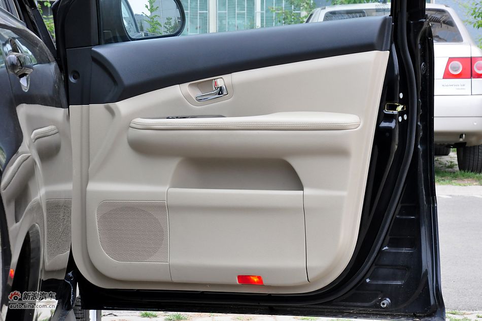 2011款比亚迪S6高清到店实拍