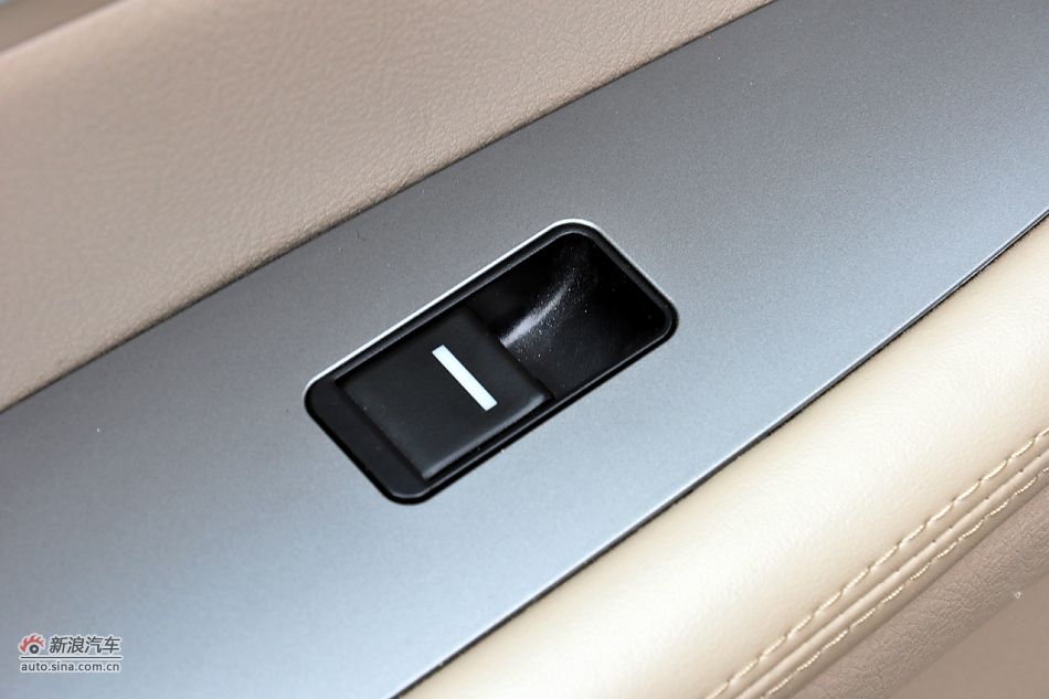 2011款比亚迪S6高清到店实拍