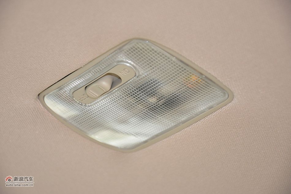 2011款比亚迪S6高清到店实拍