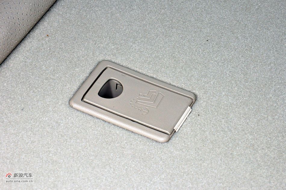 2011款比亚迪S6高清到店实拍