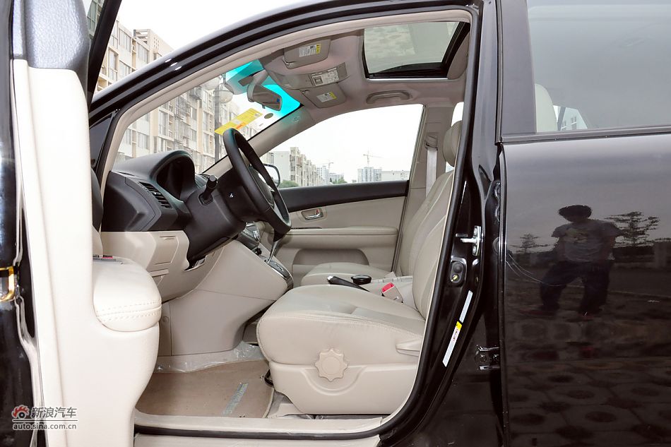 2011款比亚迪S6高清到店实拍