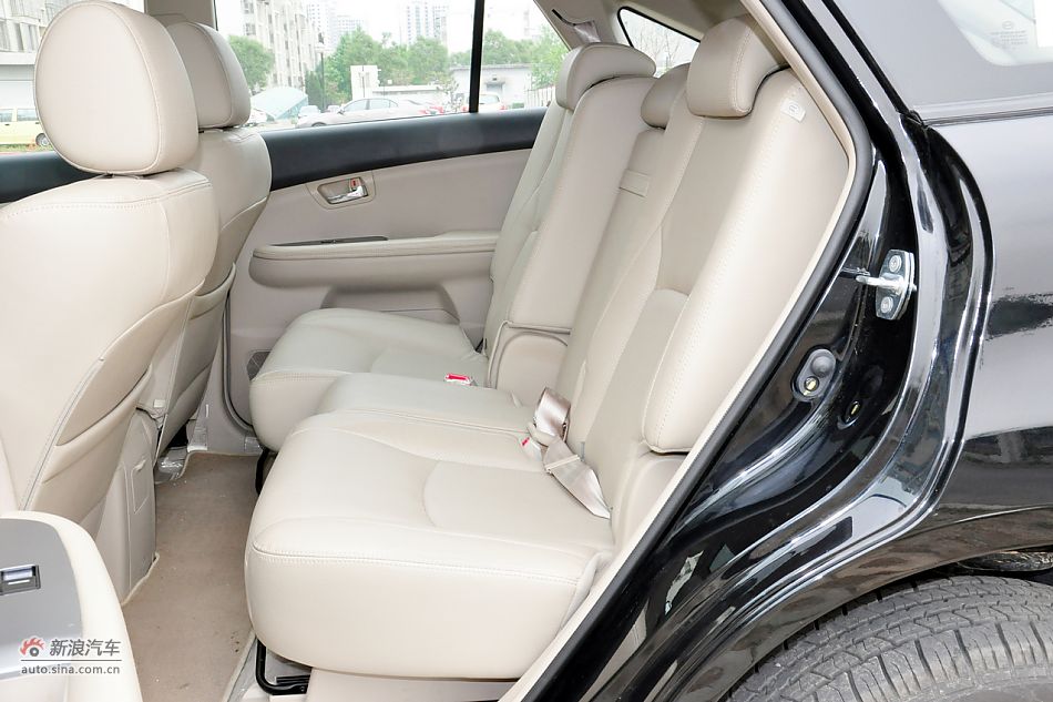 2011款比亚迪S6高清到店实拍