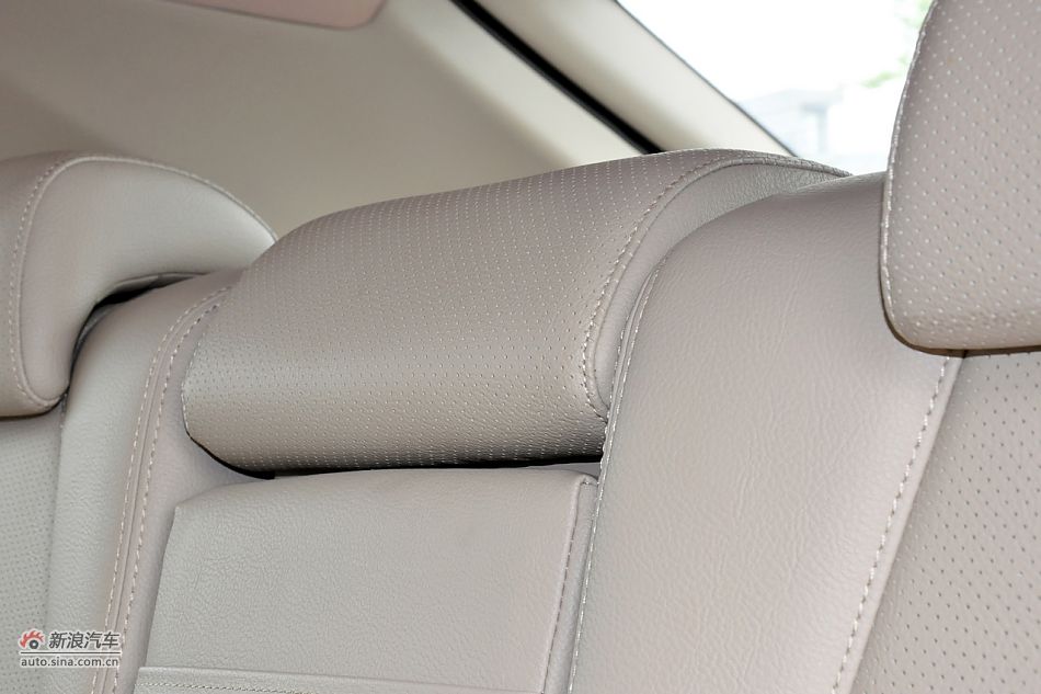 2011款比亚迪S6高清到店实拍
