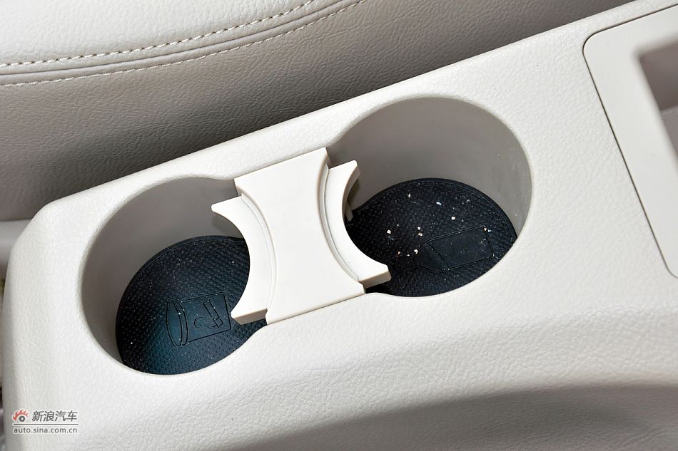 2011款比亚迪S6高清到店实拍