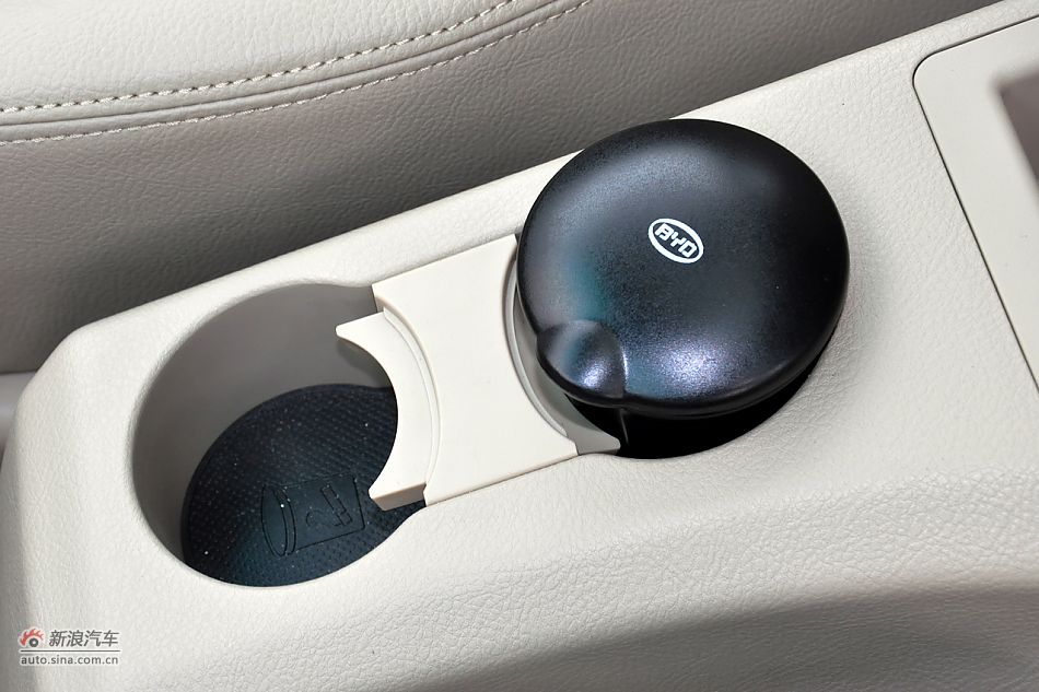 2011款比亚迪S6高清到店实拍