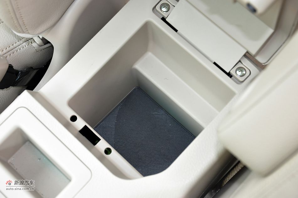 2011款比亚迪S6高清到店实拍