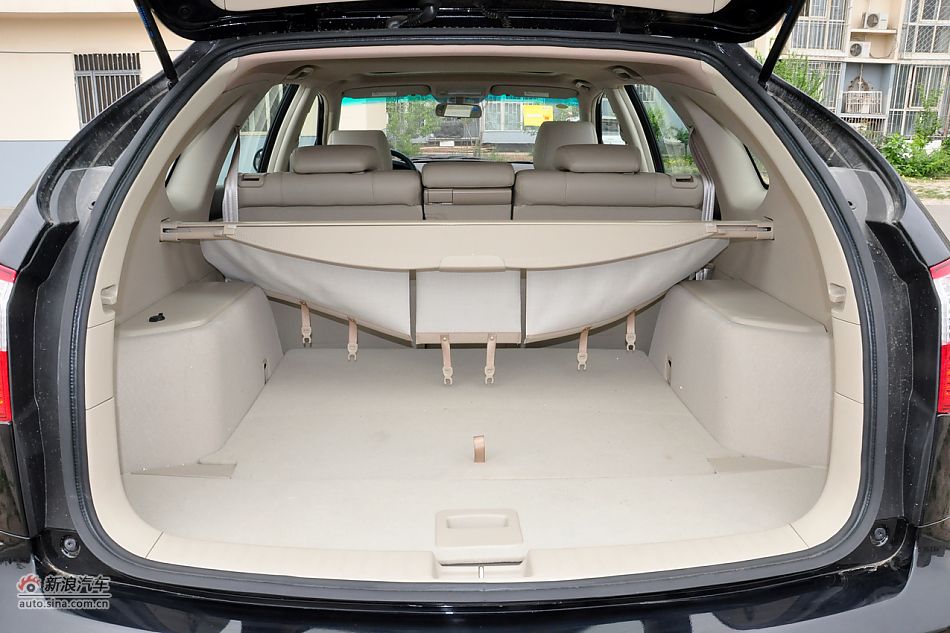 2011款比亚迪S6高清到店实拍