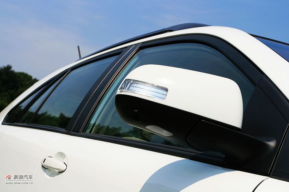 比亚迪S6外观细节