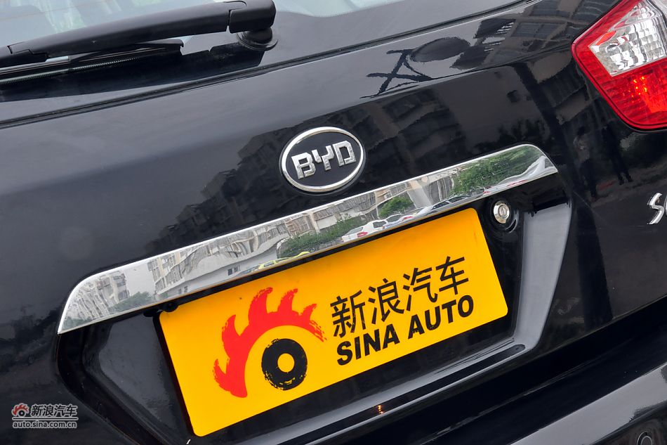 2011款比亚迪S6高清到店实拍