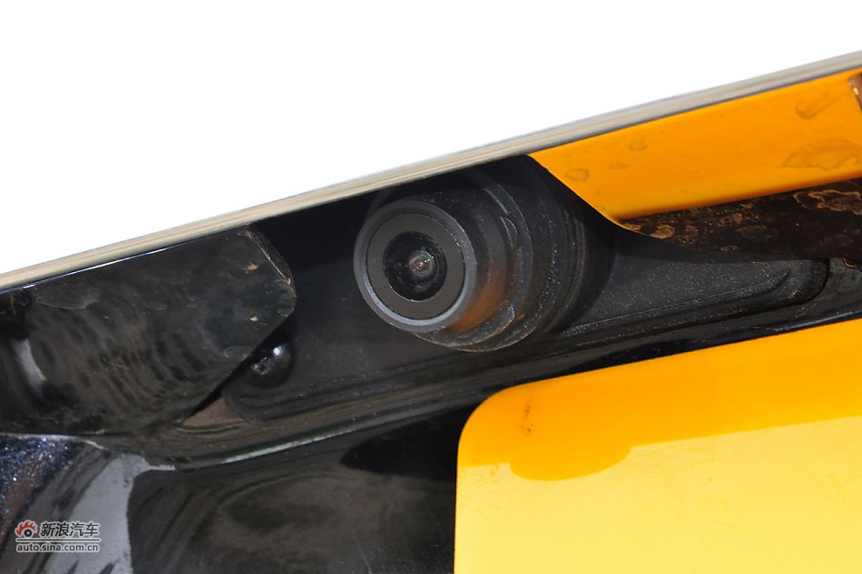 2011款比亚迪S6高清到店实拍