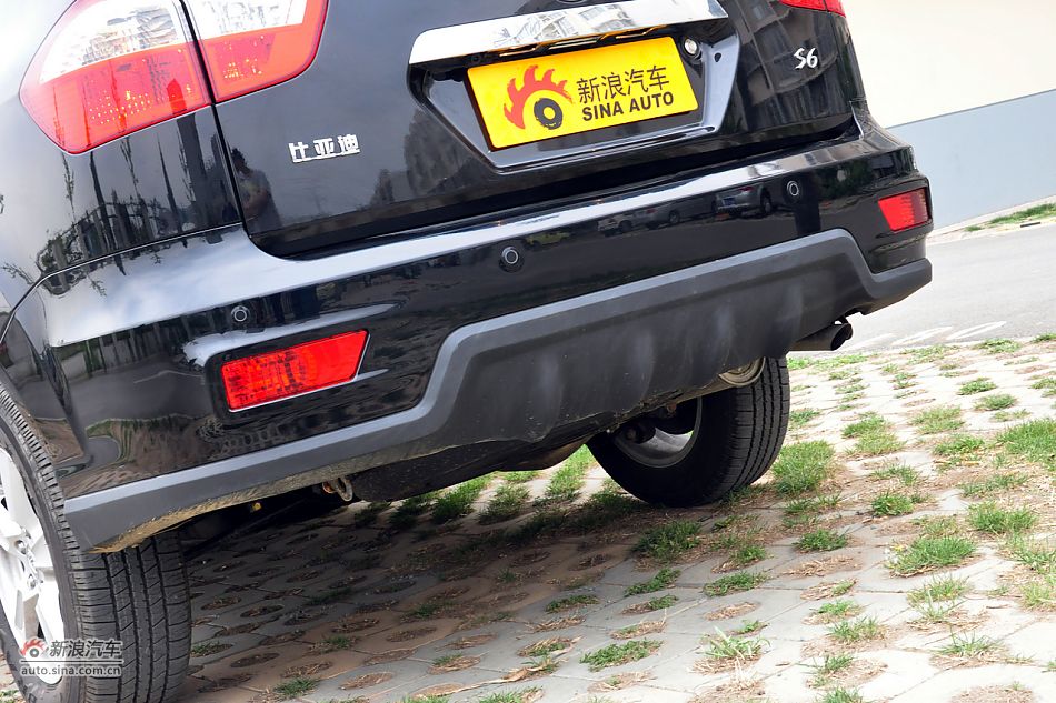 2011款比亚迪S6高清到店实拍