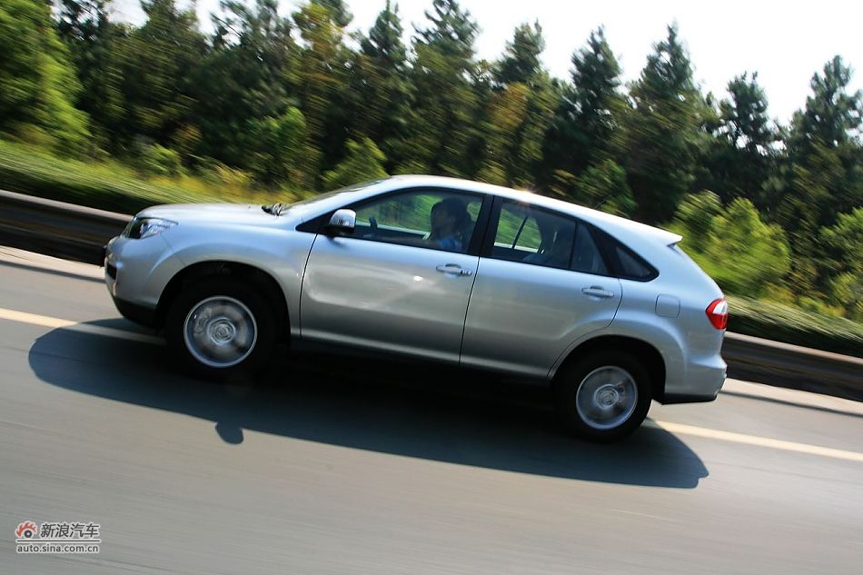 比亚迪S6试车