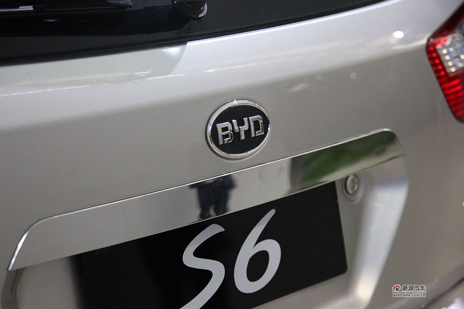 比亚迪S6