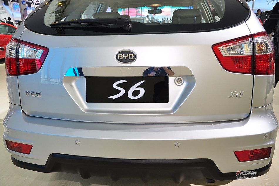 比亚迪S6