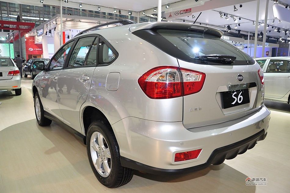 比亚迪S6