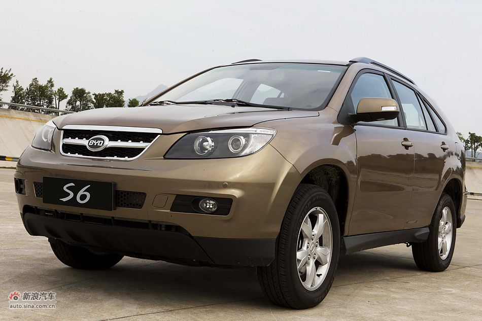 麦加金色比亚迪S6