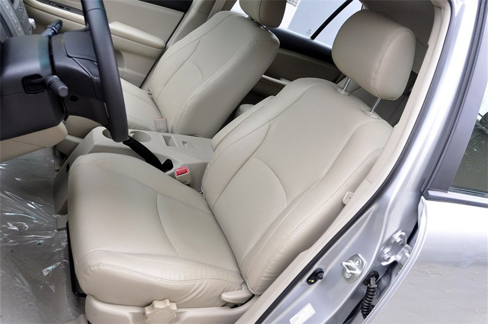 2013款 劲悦版 2.4L MT 豪华型 座椅空间
