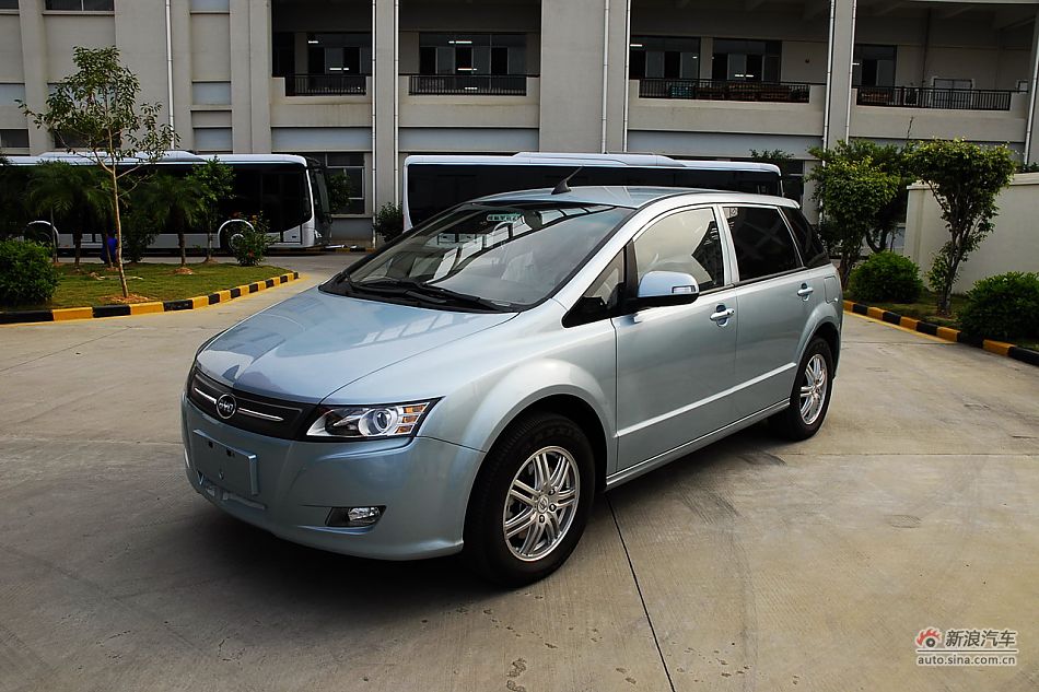 比亚迪E6纯电动车外观实拍