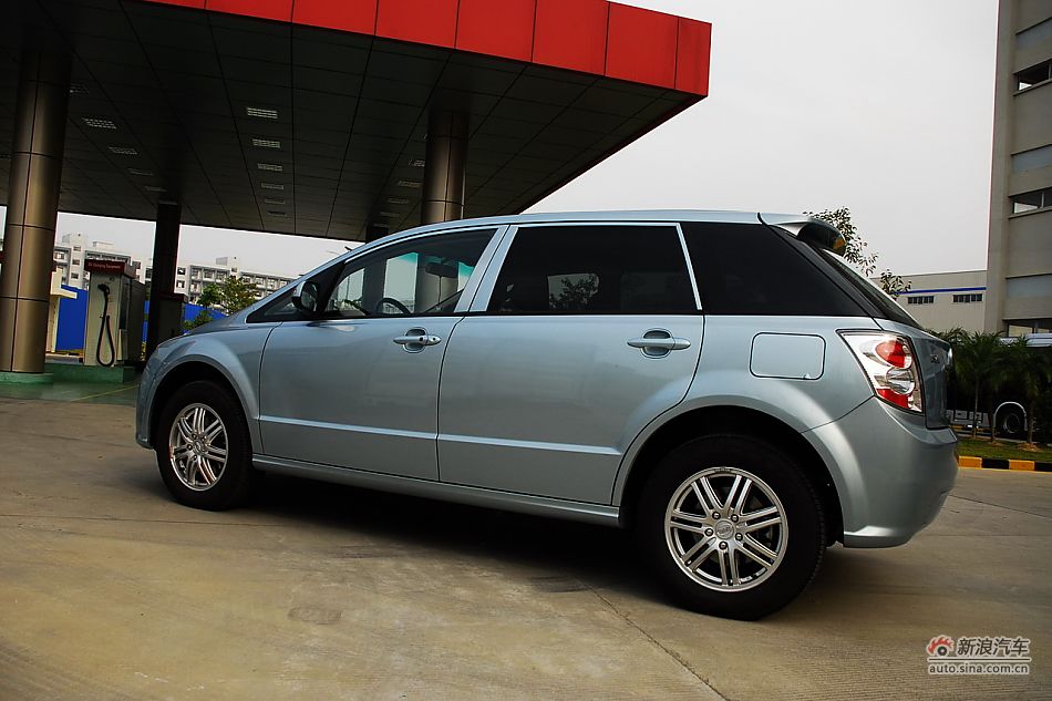 比亚迪E6纯电动车外观实拍